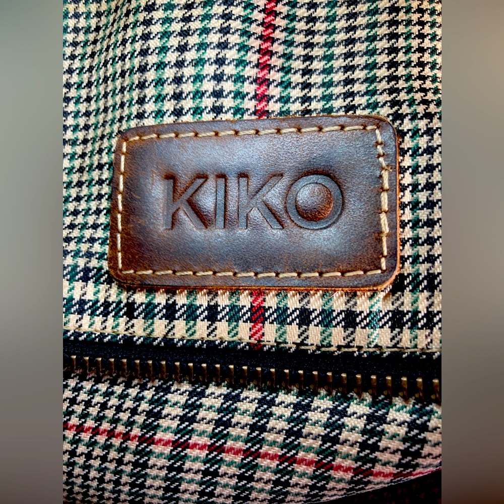 Kiko tote this is a very roomy really nice and durable tote bag. - Picture 5 of 5